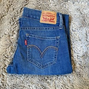 Levi’s 524 Skinny Jeans